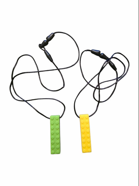 Collier mâchouille Lego